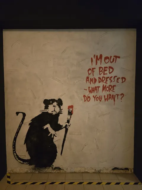 Banksy bri&scaron;e granicu između umjetnost i aktivizma te ne &scaron;tedi - nikoga
