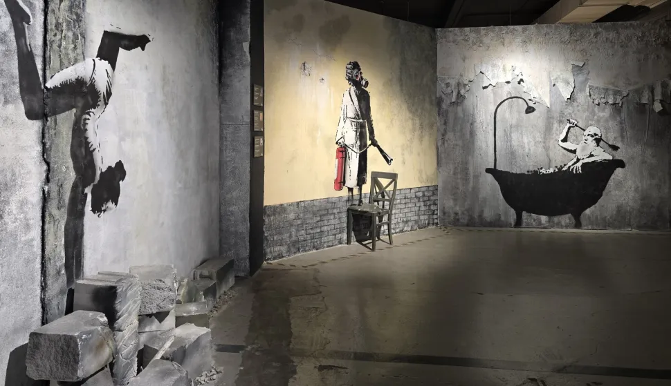 Banksy bri&scaron;e granicu između umjetnost i aktivizma te ne &scaron;tedi - nikoga