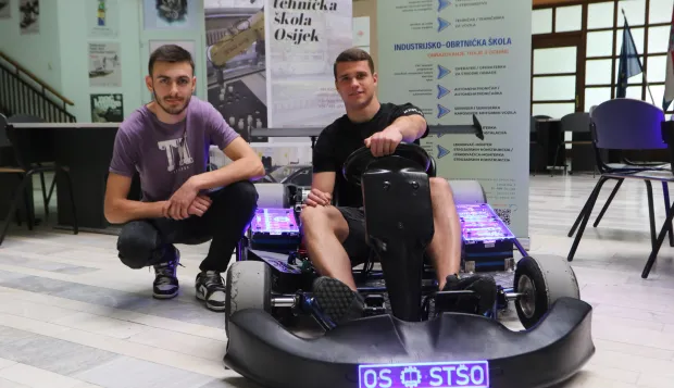 Osijek, 04. 05. 2026, Strojarsko tehnička &scaron;kola Osijek. Priča o grupi mentora i učenika koji idu na državno natjecanje. I njihov usje&scaron;ni projekt električni karting...snimio GOJKO MITIĆ