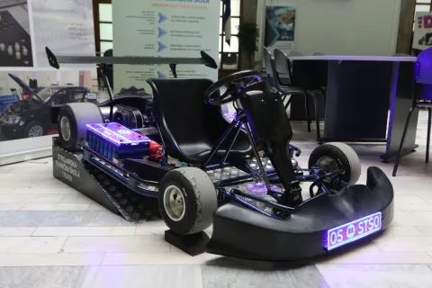 Osijek, 04. 05. 2026, Strojarsko tehnička &scaron;kola Osijek. Priča o grupi mentora i učenika koji idu na državno natjecanje. I njihov usje&scaron;ni projekt električni karting...snimio GOJKO MITIĆ