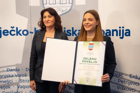 Osijek, 4. 5. 2026., Dodjela Zelenih povelja, ured županiceNata&scaron;a Trami&scaron;ak; Barbara Tunjić; Zelene povelje; županica; županija; priznanje; podjela; dobitnici; očuvanje okoli&scaron;a; ekologija