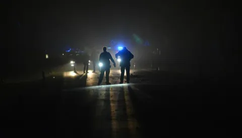 17.11.2017., Krizevci, Sv. Ivan Zabno - U stravicnoj prometnoj nesreci prije ponoci poginuo je mladic koji je upravljao osobnim automobilom, a koji se izravno sudario sa tegljacem na drzavnoj cesti DC-28 u mjestu Sveti Ivan Zabno. Od siline udarca automobil je smrskan do neprepoznatljivosti te je zavrsio u dvorisu u bundevama, a kamion se izokrenuo u suprotni smjer i zavrsio u jarku na suprotnoj strani kolnika. Promet prema Zagrebu i Bjelovaru je tijekom noci preusmjeravan, a policijski ocevid je trajao do iza 04 sata ujutro, pa jos nisu poznati detalji ove tragicne nesrece. Photo: Damir Spehar/PIXSELL