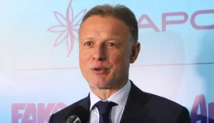 Osijek, 23. 04. 2026, Gordan Jandrokovic, predsjendik Hrvatskog sabora, iza zatvrenih vrata posjetio je osječku tvrtku Saponija u pratnji člana uprave Saponje Hrvoje Buljan, gradonačelnka Osijeka Ivan Radicć i županice Nata&scaron;a Trami&scaron;ak. Gordan Jandroković.snimio GOJKO MITIĆ