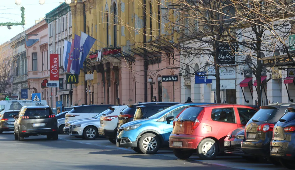 Osijek, 27. 12. 2024, Nema vi&scaron;e naplae parkiranja, parkirni automati, znakovi, najavljena je demontaža parkirnih automata.... ilustracijasnimio GOJKO MITIĆ