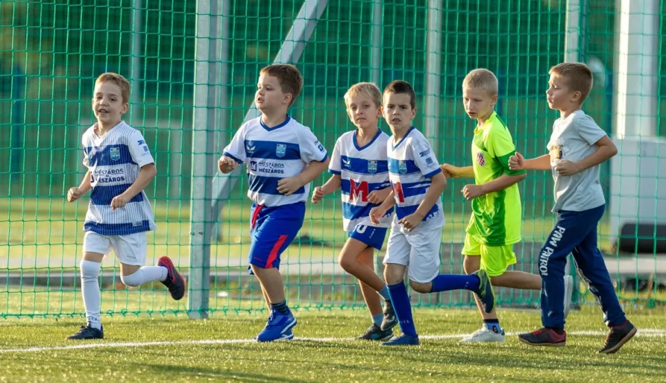 NK Osijek. Otvorena &scaron;kola nogometa. Opus Arena