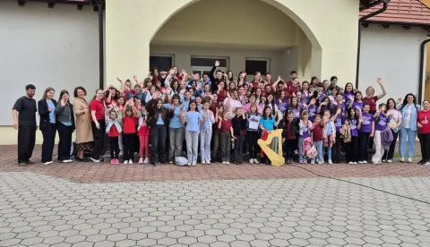Sudionici Zlatne harfe u Bo&scaron;njacimafoto: Župa Županja1