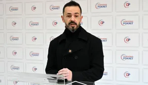 Vukovar, 21.03.2026. - Predsjednik Domovinskog pokreta Vukovar Dario Ti&scaron;ov održao tiskovnu konferenciju u prostorijama stranke. Tema konferencije je novi Dom za starije i nemoćne u zgradama internata u Borovu naselju.foto HINA/Gordan Panić