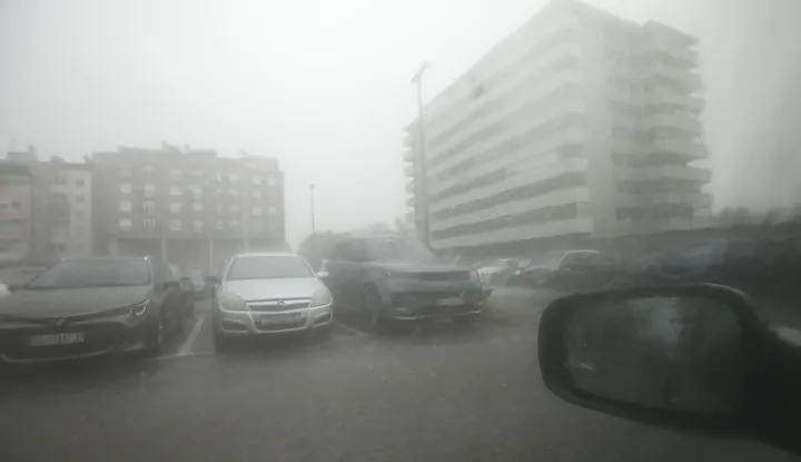 Zagreb, 12.05.2026. - Nevrijeme u Zagrebu. foto HINA/ Lana SLIVAR DOMINIĆ/ lsd