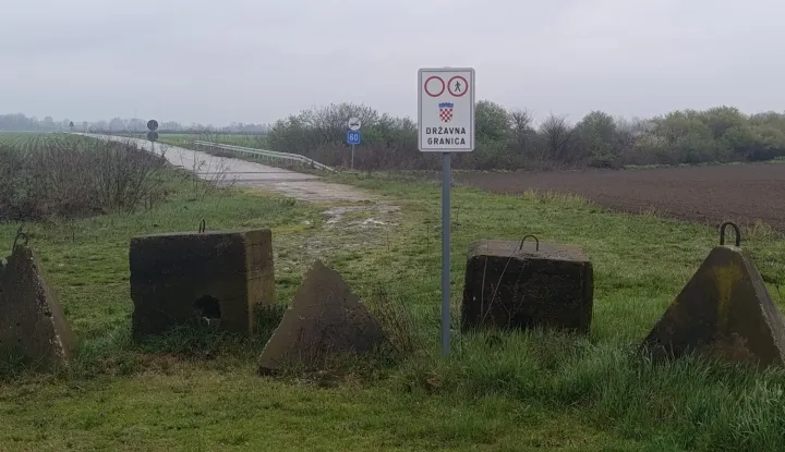 Državna granica sa Srbijom u Račinovcima foto: Marija Le&scaron;ić Omerović
