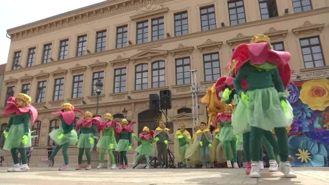 Cvjetni korzo u Vinkovcima