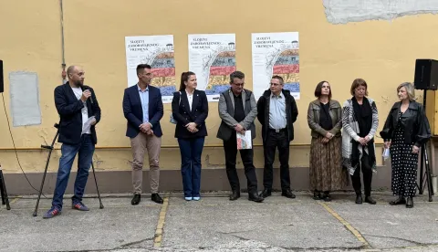 izložba "Slojevi zaboravljenog vremena. Vučedolsko naselje na telu Tržnica u Vinkovcima"