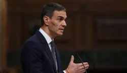 Spain's Prime minister Pedro Sanchez gestures as he addresses parliament over January train tragedy at the congress in Madrid on February 11, 2026. Two train accidents raised questions about Spanish rail safety and Spanish train drivers began a three-day strike. The collision of two high-speed trains in the southern region of Andalusia claimed 47 lives and a regional train accident in Catalunya killed one last month. (Photo by Pierre-Philippe MARCOU/AFP)