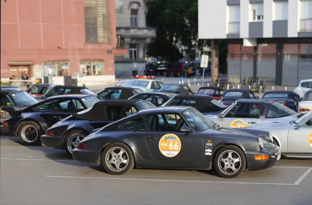 22. Tour Amical posjetio Osijek, i vozilo policije iz New Yorka sudjelovalo u reli-karavani oldtajmera