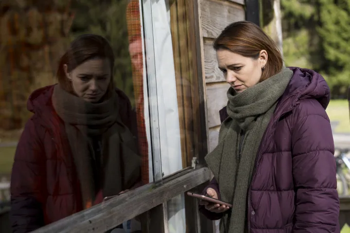 serija "Profesorica: Tijelo u jezeru" (The Teacher: Body in the Lake)
