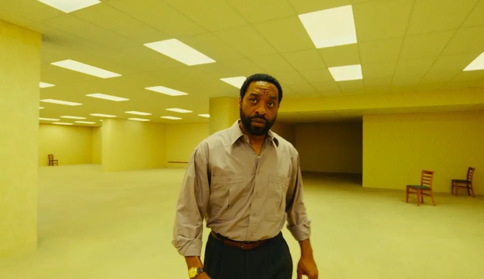 film "Backrooms: Bez izlaza" ("Backrooms")
