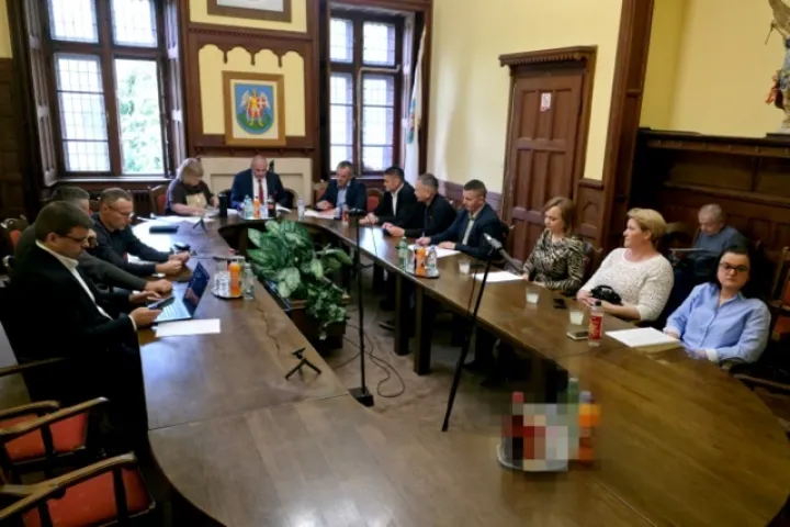 Donjomiholjački vijećnici raspravljali o poskupljenju odvoza otpada, Kurtagić podnio ostavku