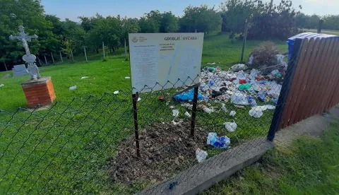 Na groblje na Ovčari kod Đakova bace iznutrice i pelene
