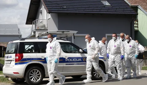 Tenja, 03. 09. 2025., Ulica Matije Vlačića 80, ubojstvo, policija, očevid, forenzičari; forenzicar; ilustracijaSNIMIO BRUNO JOBST