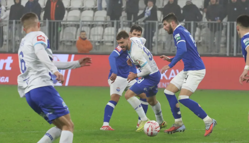 Osijek, 20. 12. 2025, Opus Arena, nogomet, Osijek - Slaven Belupo, SupeSport HNL 25/26. Milo&scaron; Jovićić (98).snimio GOJKO MITIĆ