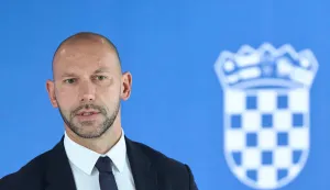 Zagreb, 07.05.2026. - Ministar Damir Habijan je nakon sjednice Vlade dao kratku izajvu.Na fotografiji Damir Habijan.foto HINA/ Edvard &Scaron;U&Scaron;AK