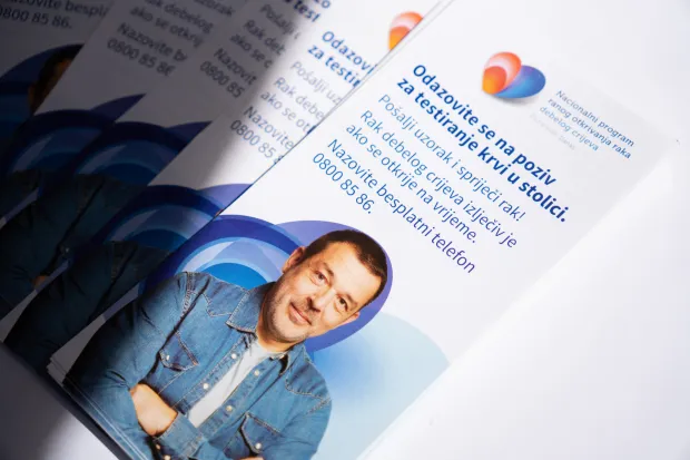 Osijek, 23. 5. 2026., Dan prevencije raka debelog crijeva - dan plavog irisaplavi iris; rak debelog crijeva; zdravstvo; prevencija