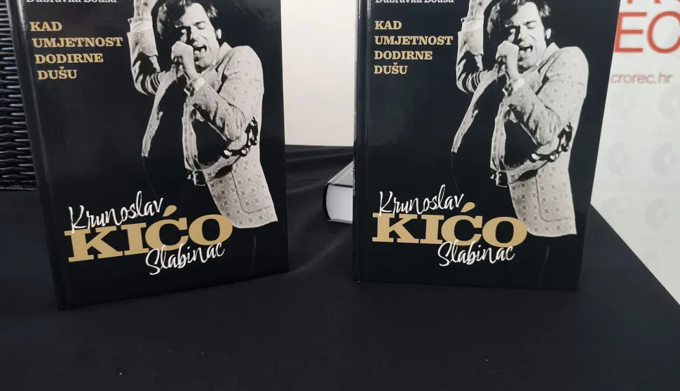 U osječkom Kulturnom centru u utorak je predstavljena knjiga autorice i supruge pokojnog Kiće Slabinca Dubravke Bou&scaron;a, "Krunoslav Kićo Slabinac ̶ Kad umjetnost dodirne du&scaron;u" koja je posvećena bogatom stvarala&scaron;tvu i životu zasigurno jednog od najznačajnijih hrvatskih glazbenika, Krunoslava Kiće Slabinca, legende tambura&scaron;ke, zabavne i popularne glazbe.
