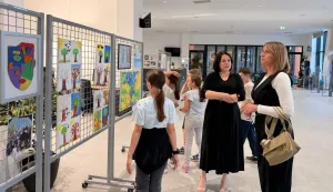 Izložba dječjih radova - ekspresivna art terapija