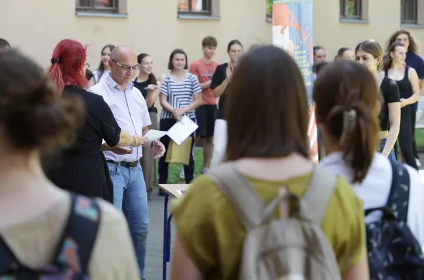 Osijek, 27. 05. 2026., III. gimnazija, dvori&scaron;te, domjenak za učenike, uspjeh na natjecanjima, znanje, sportSNIMIO BRUNO JOBST