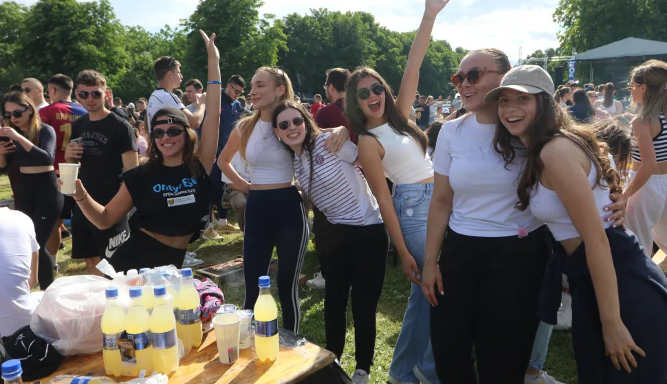 Osijek, 29.05. 2025, Kampus, ledina na južnoj strani Kampusa. Studentska ro&scaron;tiljada.snimio GOJKO MITIĆ