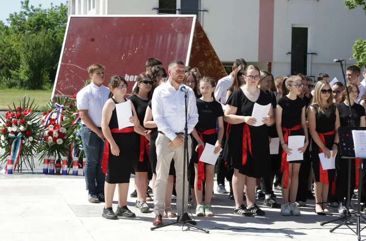 Osijek, 29. 05. 2026., Jug 2, Dan GČ Jug 2, vijenci za branitelje, svečana sjednica Vijeća GČ Jug 2, Dejan RusmirovićSNIMIO BRUNO JOBST