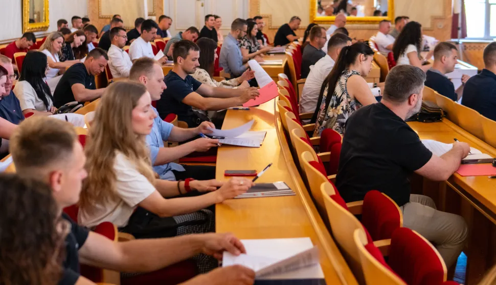 Osijek, 29. 5. 2026., Potpisivanje ugovora, projekt Na&scaron;a Slavonija i Baranja, na&scaron; domugovori; nekretnine; potpore; potpisivanje ugovora; mlade obitelji; stanovanje; projekt