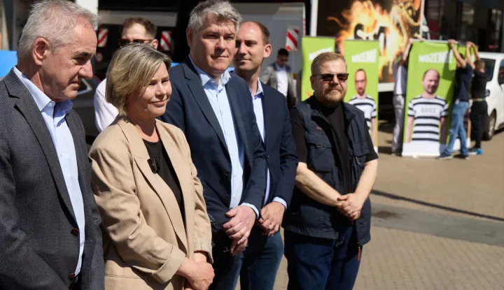 Zagreb, 02.06.2026. - U sklopu zajedničke kampanje "Plenkovićeva inflacija", na konferenciji za medije govorili su predsjednik SDP-a Sini&scaron;a Hajda&scaron; Dončić, koordinatorica stranke Možemo! Sandra Benčić.Na fotografiji Damir Bakić, Sandra Benčić, Boris Lalovac.foto HINA/ Edvard &Scaron;U&Scaron;AK