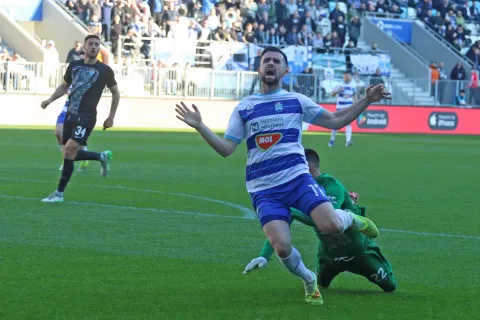 Osijek, 28. 02. 2026, Opus Arena, nogomet, Osijek - Vukovar, SuperSport HNL 25/26.Arnel Jakupović (17)snimio GOJKO MITIĆ