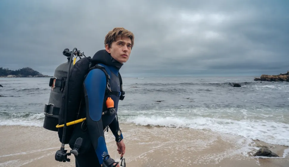Austin Abrams u filmu "Whalefall"