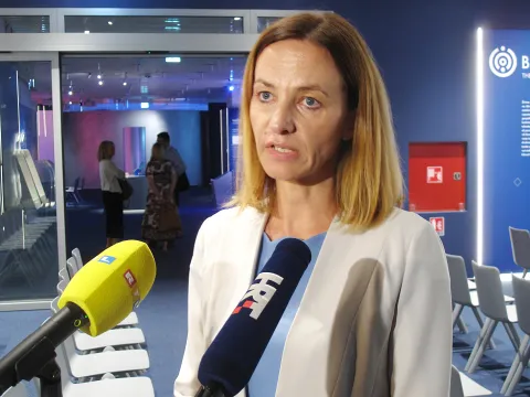  Zagreb, 09.06.2026 - U Hrvatskoj nastavljaju ja?ati cikli?ke ranjivosti koje pove?avaju osjetljivost na mogu?e ?okove iz inozemnog okru?ja, pri ?emu se "sve vrti" oko situacije na tr?i?tu nekretnina, re?eno je u utorak na predstavljanju novog broja HNB-ove publikacije Financijska stabilnost. foto HINA/ Mario MRAZOVI?/ ik        