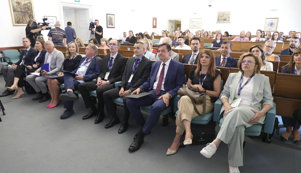 Osijek, 10. 06. 2026., Rektorat, Aula, 5. međunarodni skup Food Industry By ProductsSNIMIO BRUNO JOBST