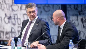 06.02.2026., Zagreb - 3. sjednica Nacionalnog vijeca za digitalnu transformaciju. Sjednici je nazocila i Tonka, prva hrvatska humanoidna robotica, razvijena kao istrazivacka i primjenjiva platforma s ciljem testiranja robotike u stvarnim okruzenjima izvan laboratorija. Prisustvovao je i Rinno, prvi prototip humanoidnog robota, u potpunosti razvijen u Hrvatskoj. Sjednicom je predsjedao predsjednik Vlade RH Andrej Plenkovic. Photo: Neva Zganec/PIXSELL
