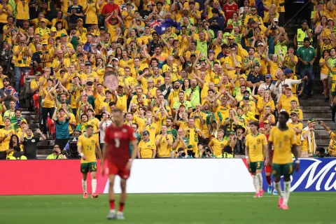 VANCOUVER, BRITISH COLUMBIA - JUNE 13: Fans of Australia cheer after the first half during the FIFA World Cup 2026 Group D match between Australia and T?rkiye at BC Place Vancouver on June 13, 2026 in Vancouver, British Columbia. Stu Forster/Getty Images/AFP (Photo by Stu Forster/GETTY IMAGES NORTH AMERICA/Getty Images via AFP)