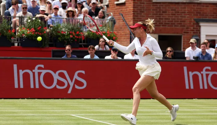 Croatia's Donna Vekic returns to Britain's Emma Raducanu during their women's singles final tennis match at the HSBC WTA Championships at Queen's Club in west London on June 14, 2026. (Photo by Adrian Dennis/AFP)
