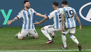 epa10372748 Lionel Messi (L) of Argentina celebrates after scoring the 3-2 goal during the FIFA World Cup 2022 Final between Argentina and France at Lusail stadium, Lusail, Qatar, 18 December 2022. EPA/Georgi Licovski