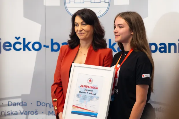 Osijek, 15. 6. 2026., Županica s ekipama mladih i pomladkom Crvenog križacrveni križ; CK; županica; mladi; pomladak; volonteri