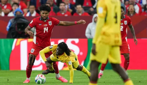 Carlos Harvey #14 of Panama and Caleb Yirenkyi #03 of Ghana battle for the ball during the 2026 FIFA World Cup Group L match between Ghana and Panama at Toronto Stadium. on June 17, 2026 in Toronto, Canada. (Photo by Leonardo Ramirez/ Eyepix Group/Sipa USA) Photo: Eyepix/SIPA USA