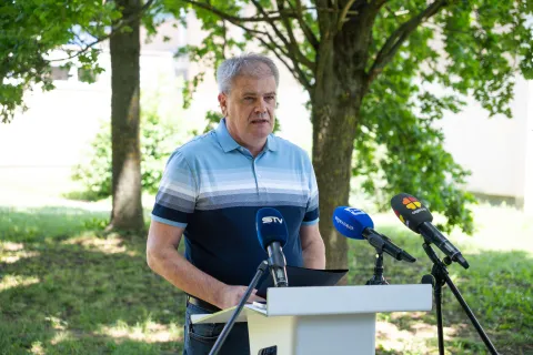 Osijek, 18. 6. 2026., Ugovor O&Scaron; August &Scaron;enoa Dalibor Mihaljević; ugovor; izvođač radova; izgradnja; obnova; sportska dvorana; ulaganje