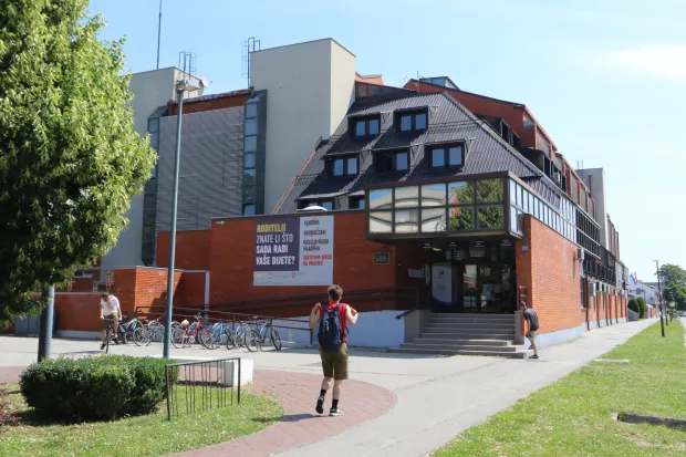 Osijek, 18. 06. 2026, PU Osječko - baranjska, Plavi Glas, odjel općih poslova u PU. Zgrada PU OBŽ.snimio GOJKO MITIĆ