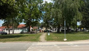 Trg i park u Gunji, lipanj 2026.Foto: Marija Le&scaron;ić Omerović