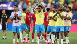 EAST RUTHERFORD, NEW JERSEY - JUNE 13: Marquinhos #4 of Brazil applauds fans after the 1-1 draw during the FIFA World Cup 2026 Group C match between Brazil and Morocco at New York New Jersey Stadium on June 13, 2026 in East Rutherford, New Jersey. Dan Mullan/Getty Images/AFP (Photo by Dan Mullan/GETTY IMAGES NORTH AMERICA/Getty Images via AFP)