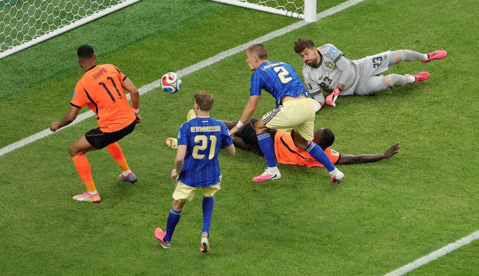 HOUSTON, TEXAS - JUNE 20: Cody Gakpo #11 of the Netherlands scores his team's third goal during the FIFA World Cup 2026 Group F match between Netherlands and Sweden at Houston Stadium on June 20, 2026 in Houston, Texas. Alex Slitz/Getty Images/AFP (Photo by Alex Slitz/GETTY IMAGES NORTH AMERICA/Getty Images via AFP)
