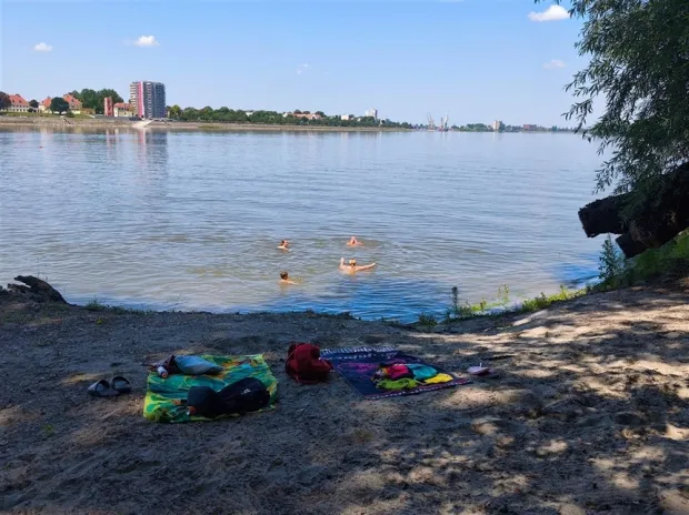 Vukoarska ada, kupanje