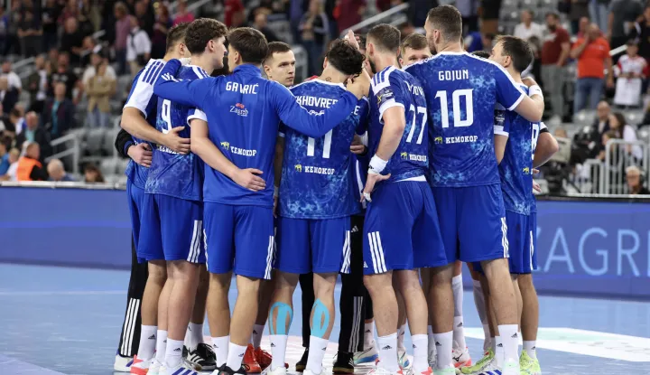 Zagreb, 25.09.2025 - Utakmica 1. kola rukometne Lige prvaka između RK Zagreba i Barce. Na slici igrači RK Zagreba na kraju utakmice.foto HINA/ Damir SENČAR/ ds