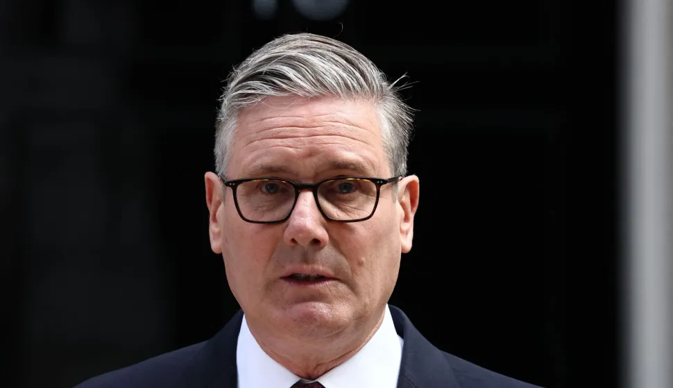 TOPSHOT - Britain's Prime Minister Keir Starmer makes a statement on his future outside 10 Downing Street on the morning of June 22, 2026, in London. Embattled British Prime Minister Keir Starmer will set out plans to step down, Monday, UK media has reported, the same day his likely successor is expected to be sworn in as a member of parliament. (Photo by HENRY NICHOLLS/AFP)